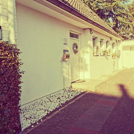 "Maison Blanche" - Das Gemuetliche Garten-Apartment Zwischen Koeln Und Duesseldorf Grevenbroich Dış mekan fotoğraf